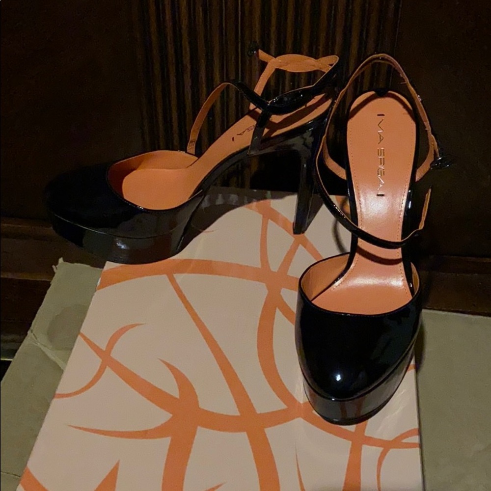 FINAL SALE New Via Spiga Daffodil Black Patent 8.5